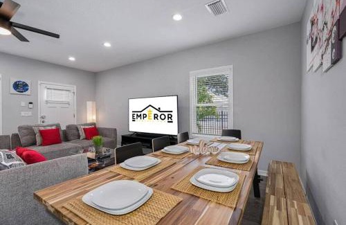 Ybor City House | Stunning & Perfect Home Near Downtown Tampa & YBOR