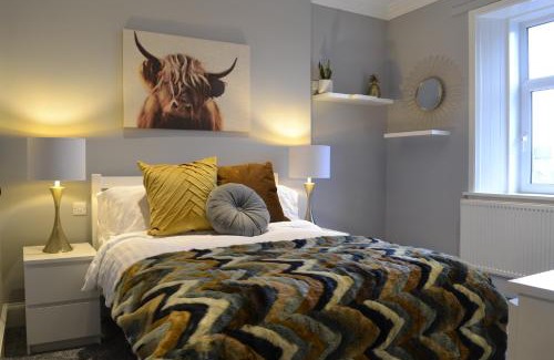Dumfries House | Stunning Period Townhouse with Garden, Walking Distance to Town