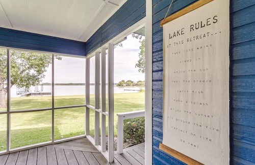 Graford House | Stunning PK Waterfront Home| Private Beach Entry| Private Dock|Game Room|Hot Tub