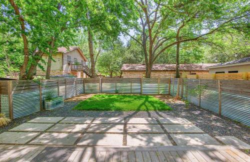 East Cesar Chavez House | Stunning Pool Home by Dtwn , Walk 2 lake & Eateries