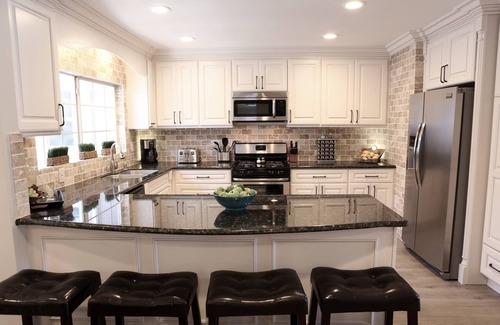 Northeast Anaheim House | Stunning Pool/Jac Home: 5 EnSuites & Game Room