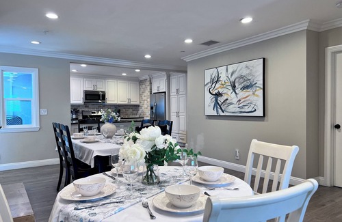 Northeast Anaheim House | Stunning Pool/Jac Home: 5 EnSuites & Game Room