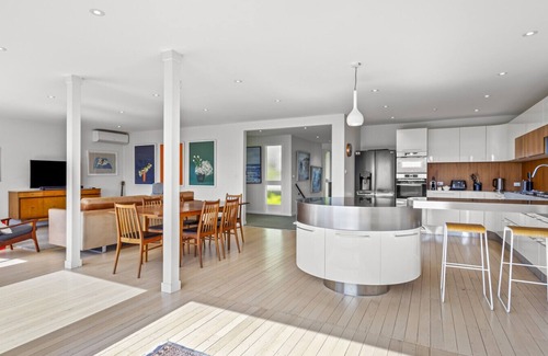Kohimarama House | Stunning Poolside Residence