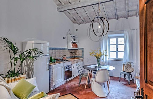 Gallina Villa | Stunning private villa with WIFI, private pool, TV, patio, panoramic view, close to Montepulciano