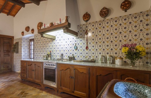 Gaiole in Chianti Villa | Stunning private villa for 12 guests with A/C, WIFI, private pool, TV and parking