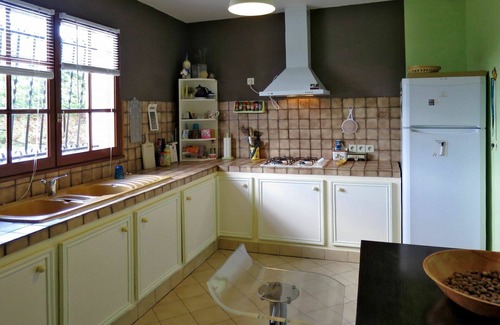 Gaillan-en-Medoc House | Stunning private villa for 6 guests with WIFI, private pool, TV, terrace and parking