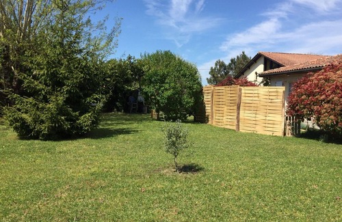 Gaillan-en-Medoc House | Stunning private villa for 6 guests with WIFI, private pool, TV, terrace and parking