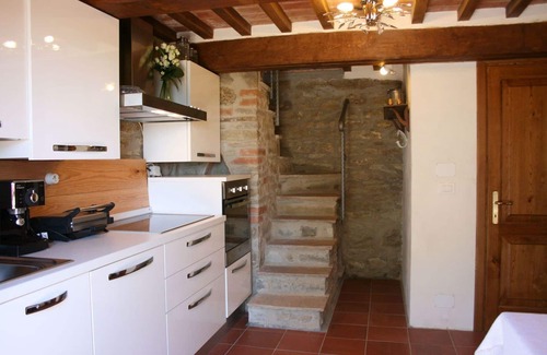 Subbiano Villa | Stunning private villa for 2 people with private pool, A/C, WIFI, TV and parking, close to Arezzo