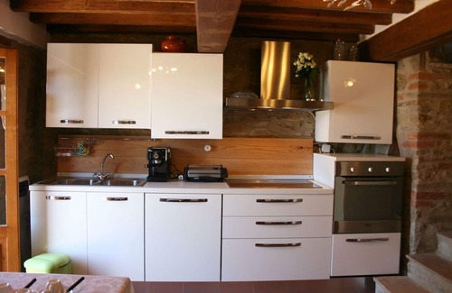 Subbiano Villa | Stunning private villa for 2 people with private pool, A/C, WIFI, TV and parking, close to Arezzo