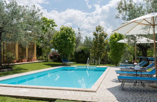 Fara in Sabina House | Stunning private villa for 6 guests with WIFI, A/C, private pool, TV and patio