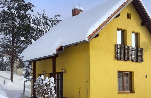 Zasada House | Stunning private villa for 5 people with WIFI, pool, TV, terrace and parking