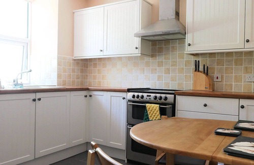 Breakish House | Stunning private villa for 4 guests with WIFI, TV, patio, pets allowed and parking