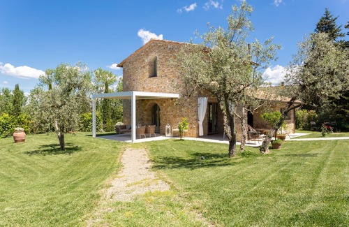 Gambassi Terme Villa | Stunning private villa with WIFI, A/C, private pool, TV, terrace, parking, close to San Gimignano