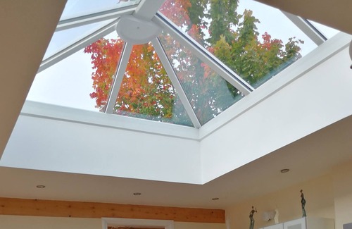 Skelmersdale House | Stunning Private lodge in old farm house with acre of open land! WIFI AVAILABLE