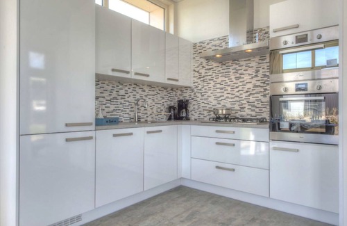 Municipality of Hellevoetsluis House | Stunning private villa for 6 guests with WIFI, TV, terrace and parking