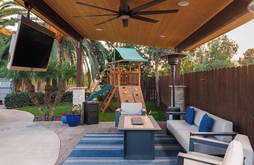 San Marcos House | Stunning Private Resort with a Pool and Hot Tub