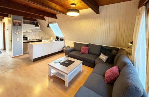 Bad Arolsen House | Stunning private villa for 6 guests with WIFI, TV, terrace, pets allowed and parking