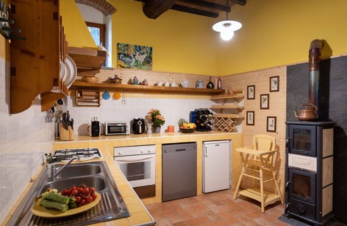 Borgo San Lorenzo Villa | Stunning private villa with WIFI, hot tub, private pool, TV, terrace and parking, close to Flore.