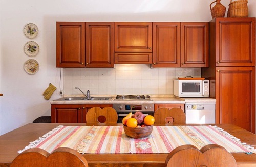 Trezzone House | Stunning private villa for 4 people with WIFI, TV, patio and parking