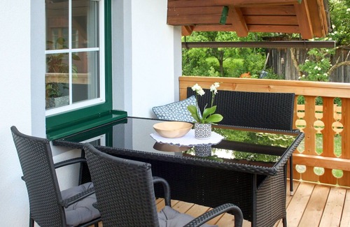 Grundlsee House | Stunning private villa for 6 guests with WIFI, TV, terrace and parking