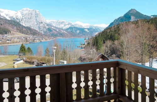 Grundlsee House | Stunning private villa for 6 guests with WIFI, TV, terrace and parking