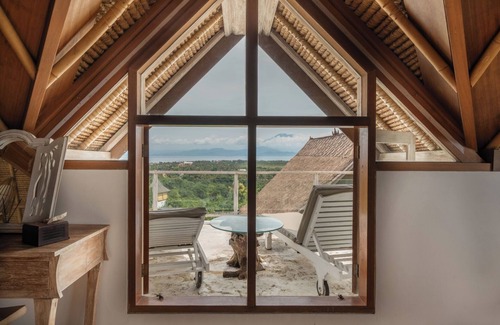 Jungut Batu Villa | Stunning Private Villa With Great Facilities And Awesome Views.