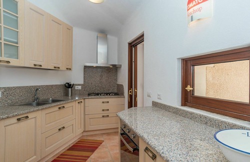 Portobello Villa | Stunning private villa for 8 people with WIFI, TV, patio and parking