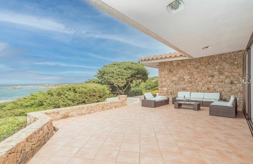 Portobello Villa | Stunning private villa for 8 people with WIFI, TV, patio and parking