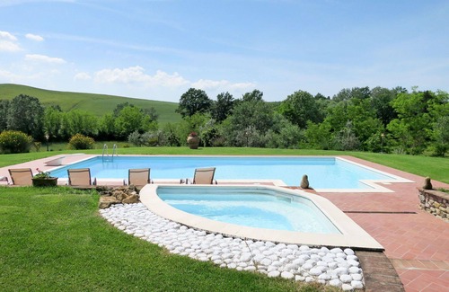 Toiano House | Stunning private villa with hot tub, WIFI, A/C, private pool, TV, patio, pets allowed and parking