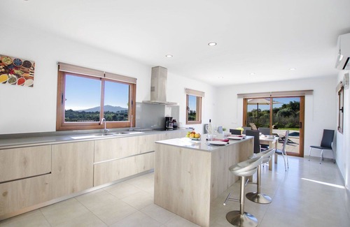 Moscari House | Stunning private villa with private pool, WIFI, A/C, TV, patio, panoramic view and parking