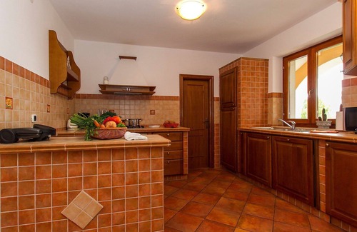 Diminici Villa | Stunning private villa for 10 guests with A/C, pool, WIFI, TV, terrace and parking