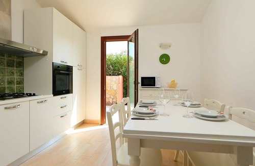 Sant'Elmo House | Stunning private villa for 8 guests with private pool, WIFI, TV, terrace, pets allowed and parking