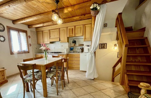Verceia House | Stunning private villa for 3 people with WIFI, TV, terrace, pets allowed and parking