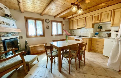 Verceia House | Stunning private villa for 3 people with WIFI, TV, terrace, pets allowed and parking