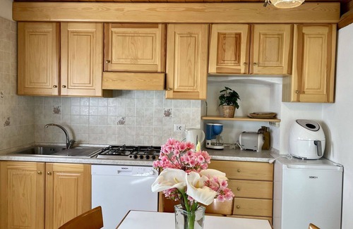 Verceia House | Stunning private villa for 3 people with WIFI, TV, terrace, pets allowed and parking