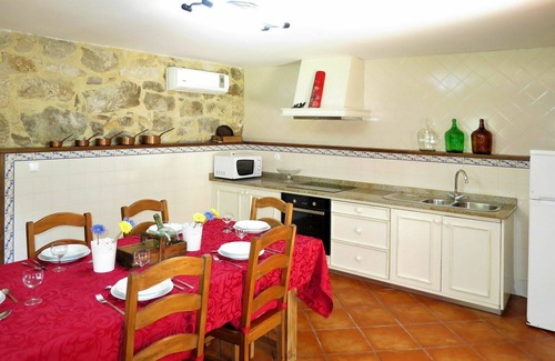 Cossourado Villa | Stunning private villa for 6 people with WIFI, A/C, TV, terrace and parking