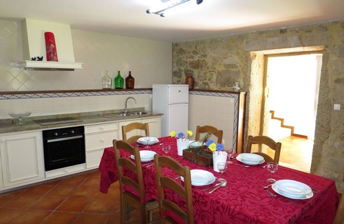 Cossourado Villa | Stunning private villa for 6 people with WIFI, A/C, TV, terrace and parking
