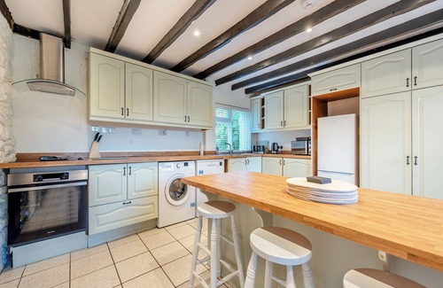 Pentrefelin Cottage | Stunning property just a few minutes drive from Llandeilo, perfect for exploring this great area.