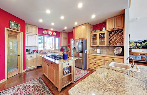 Burnet House | Stunning Rancho Pacifico w/ Hill Country Views - Infinity Pool & Hot Tub