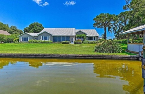 Highland House | Stunning Really Large Home on Sandy Lake Francis