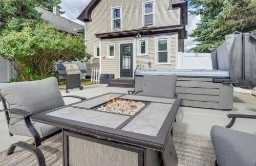 Red Lodge House | Stunning Red Lodge House with Hot Tub Walk to Town