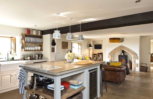 Monyash Other | Stunning refurbished 6 bedroom Farmhouse, close to Monyash & the High Peak Trail.
