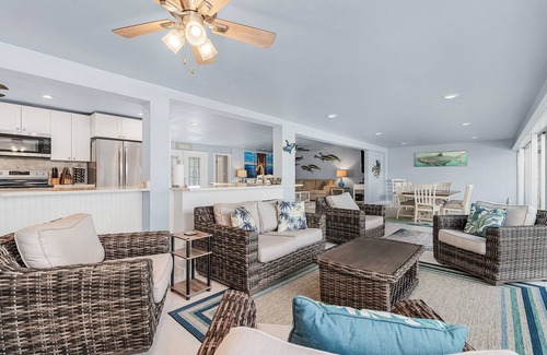 Yacht Club House | Stunning Remodel, HEATED POOL, Brand New Furnishings, Full Canal Sunset View