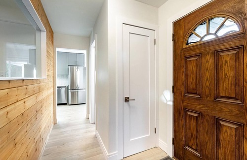 Oak Park House | Stunning, Renovated 4BR/3.5BA with Backyard!