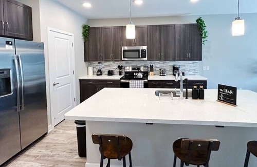 Desert Ridge Apartment | Stunning Resort Apt | Gym | Pool | Desert Ridge