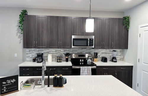 Desert Ridge Apartment | Stunning Resort Apt | Gym | Pool | Desert Ridge