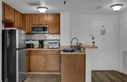 Florida Center Apartment | Stunning Resort Two Bedroom condo near Universal & Disney