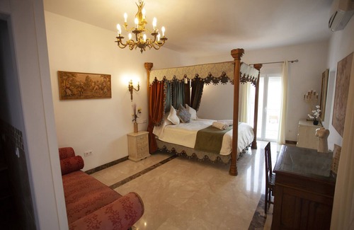 Cuevas Del Almanzora Hotel | STUNNING SUITE WITH EXQUISITE DECORATION