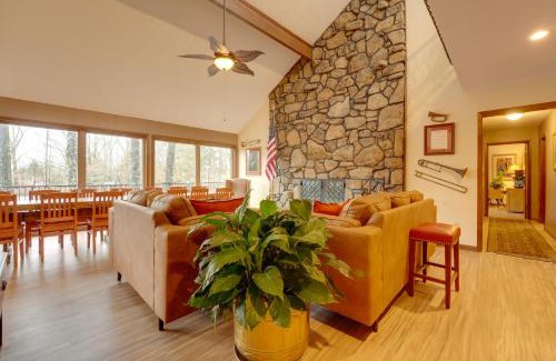 Southaven House | Stunning Southaven Estate Pool and Spacious Deck!