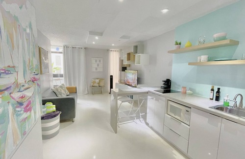 Condado Apartment | Stunning Studio w balcony for 2, 1 Queen Bed,1 Bathroom 5 mins to the beach